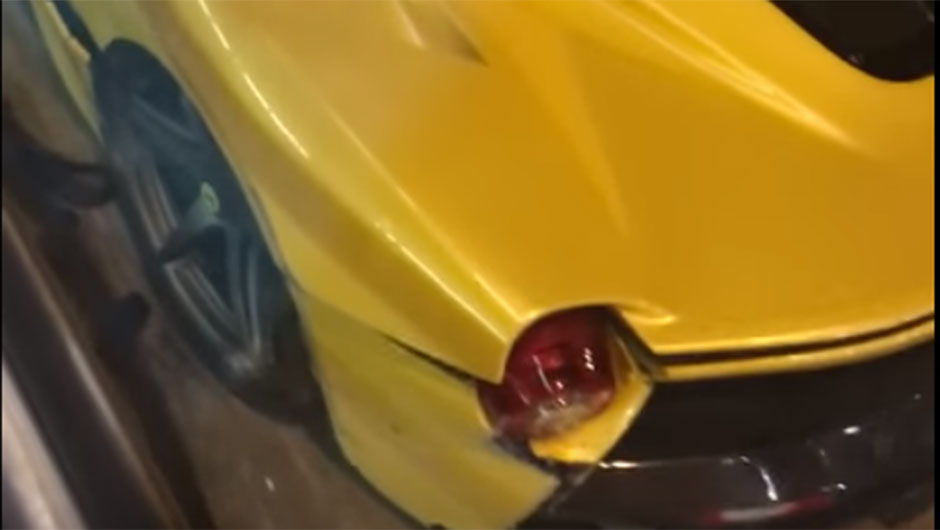 LaFerrari batida em Londres LaFerrari batida em Londres