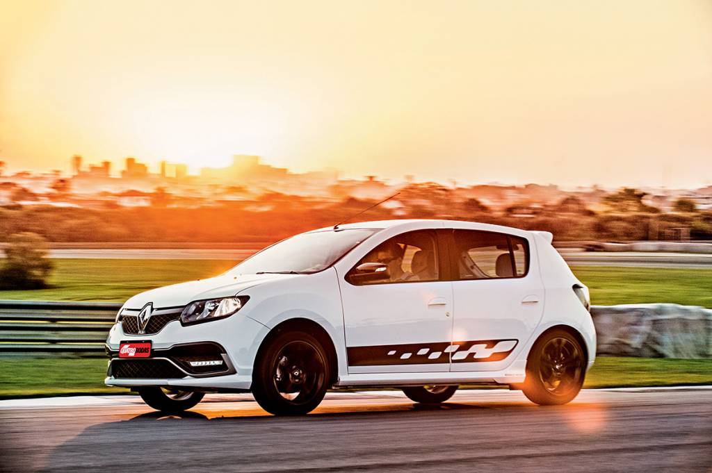 Renault Sandero R.S. Feito no Brasil, Sandero R.S é mais barato no México
