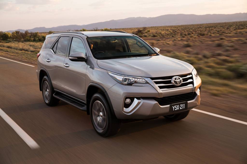 toyota-hilux-sw4 toyota-hilux-sw4