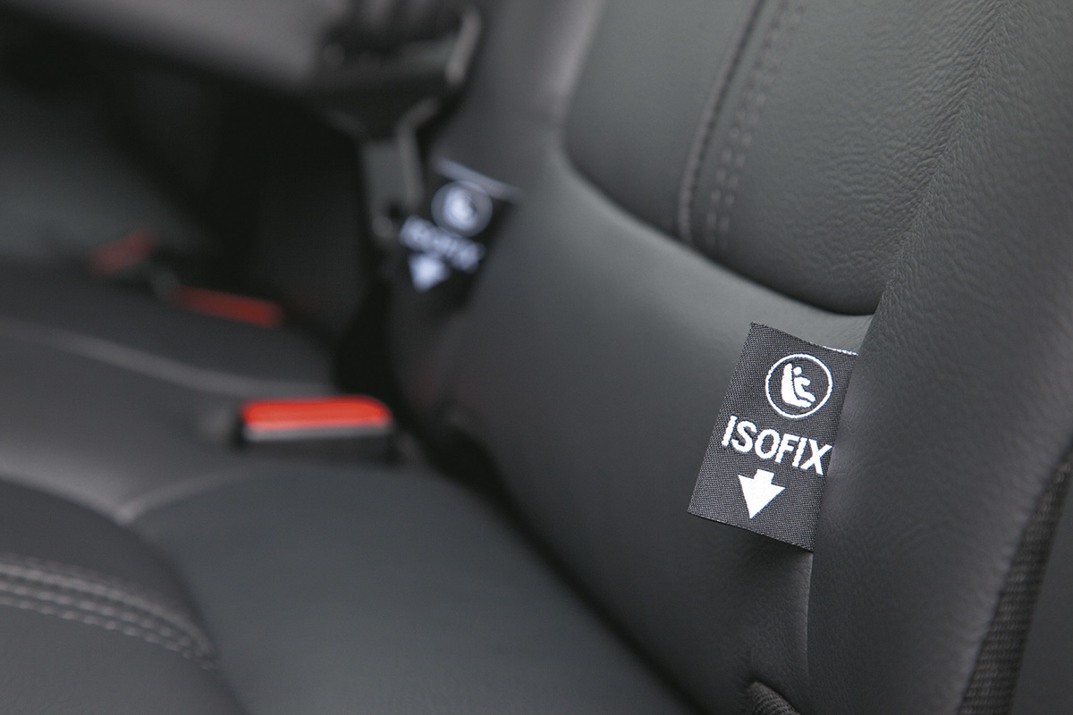 Assento traseiro com fixação Isofix do 3008 Griffe modelo 2011 da Peugeot