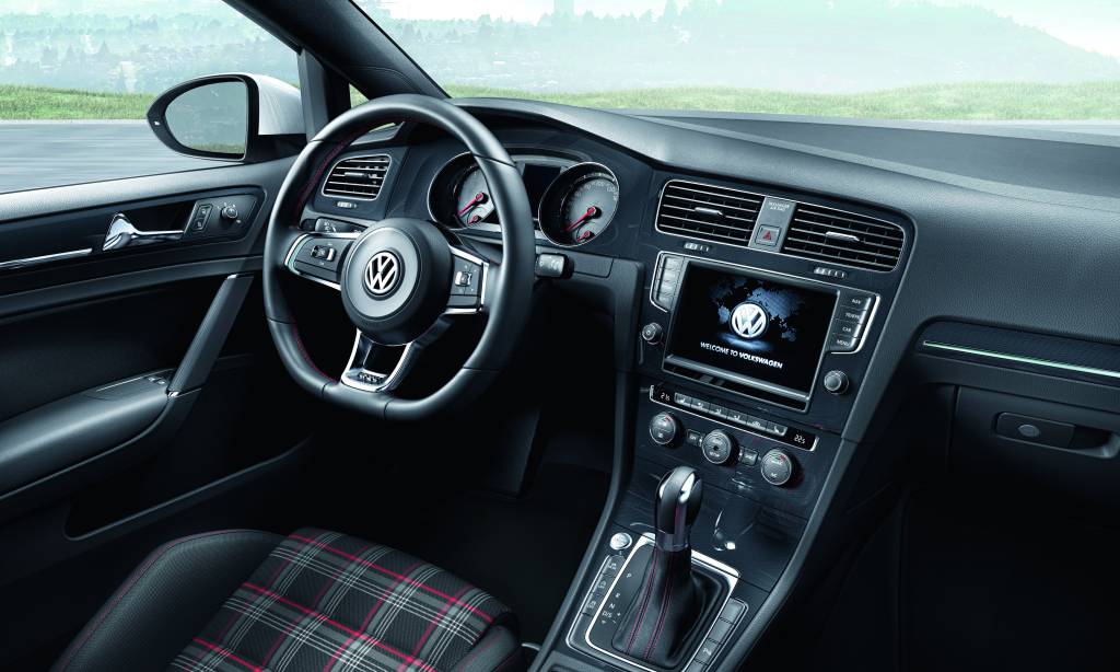 VW Golf GTI (interior)