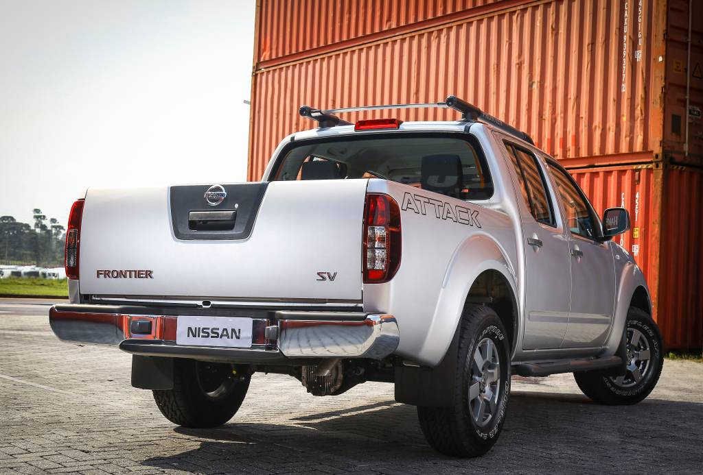 nissan-frontier-attack-2