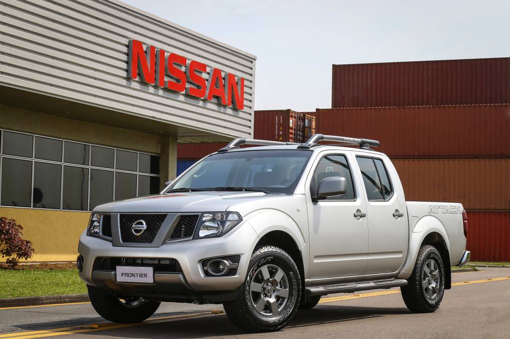 nissan-frontier-attack-5