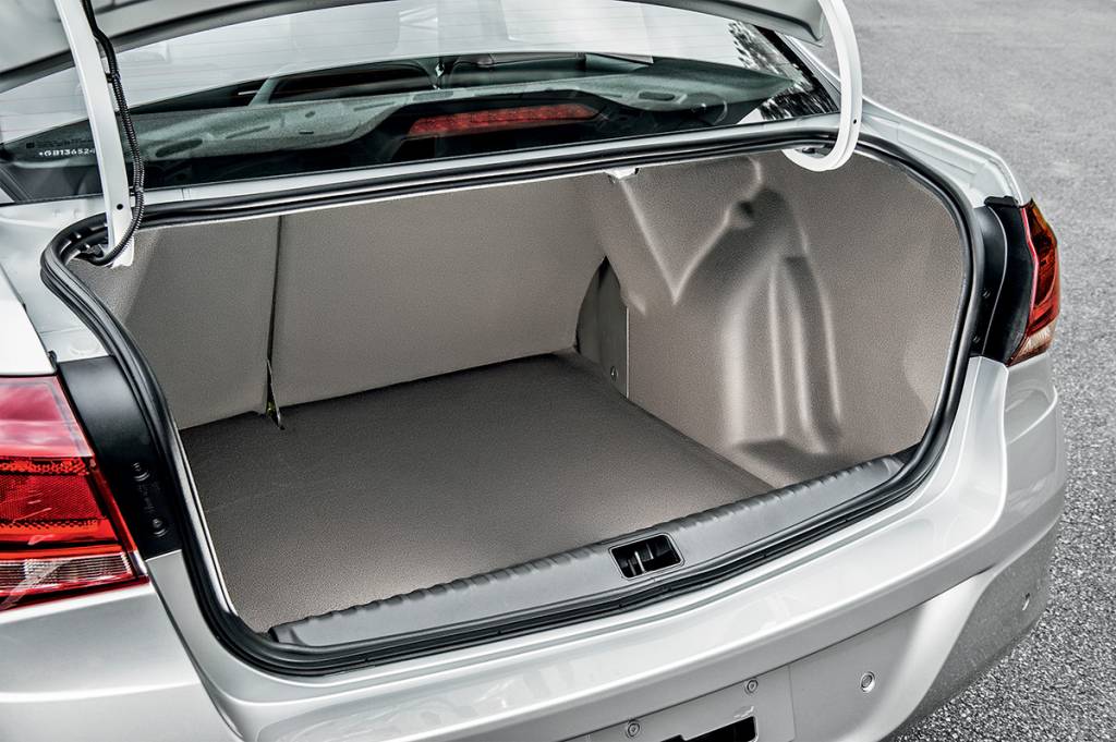56aa89a182bee10ed5002527qr-677-carro-cobalt-12-tif.jpeg Chevrolet Cobalt 1.8 Elite