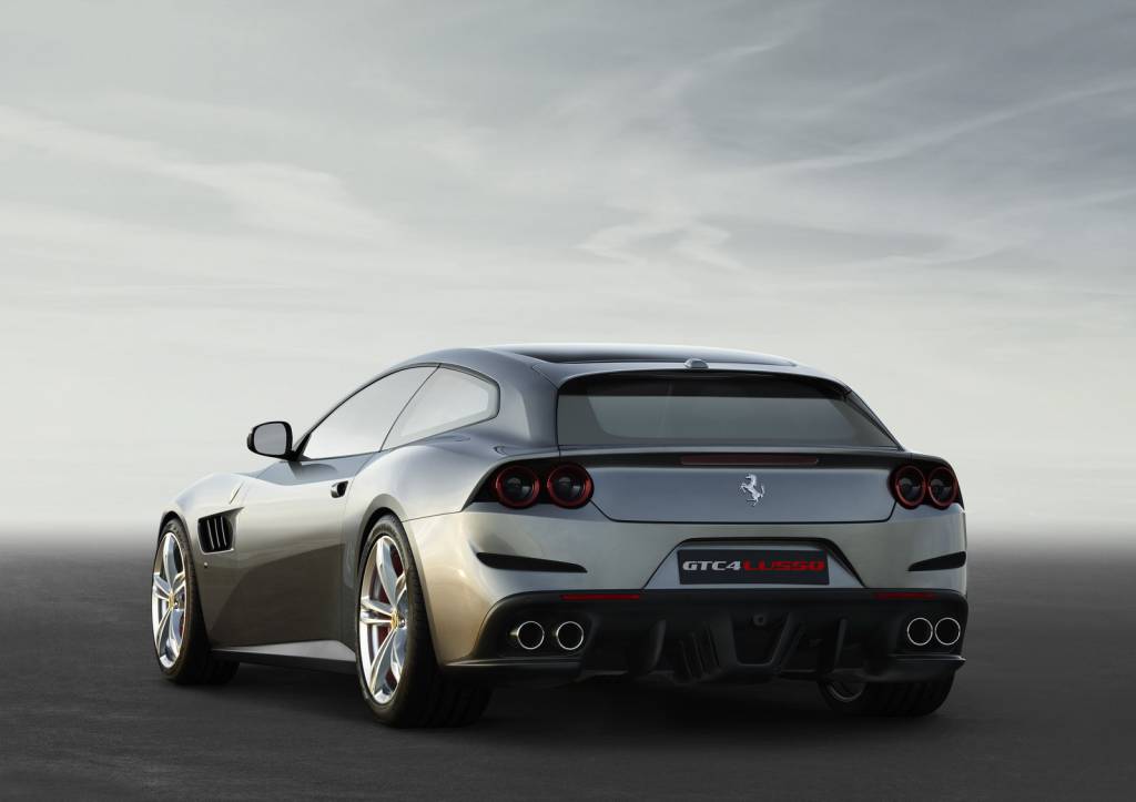 Ferrari GTC4Lusso 3