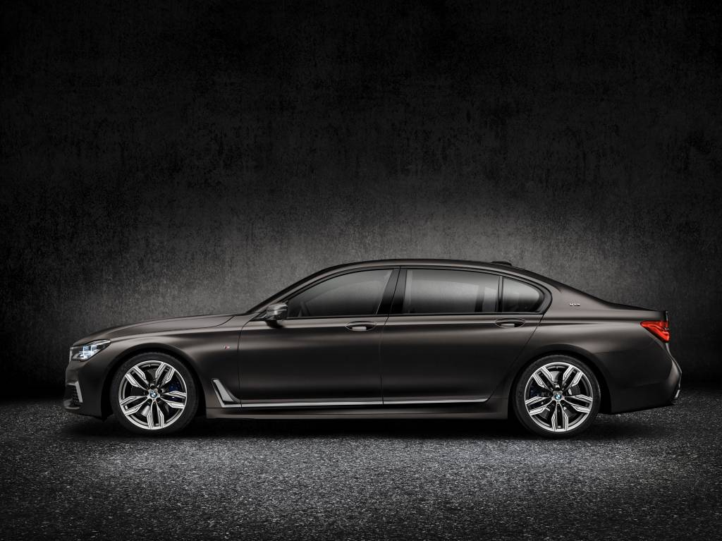 BMW M760Li 2