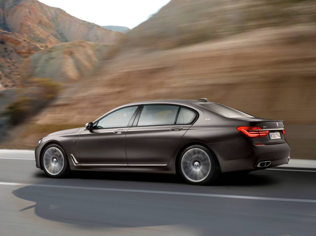 BMW M760Li 3