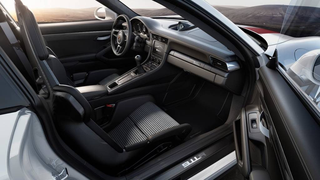 Porsche 911R Interior