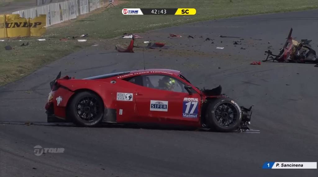 Acidente com Ferrari 458GT3