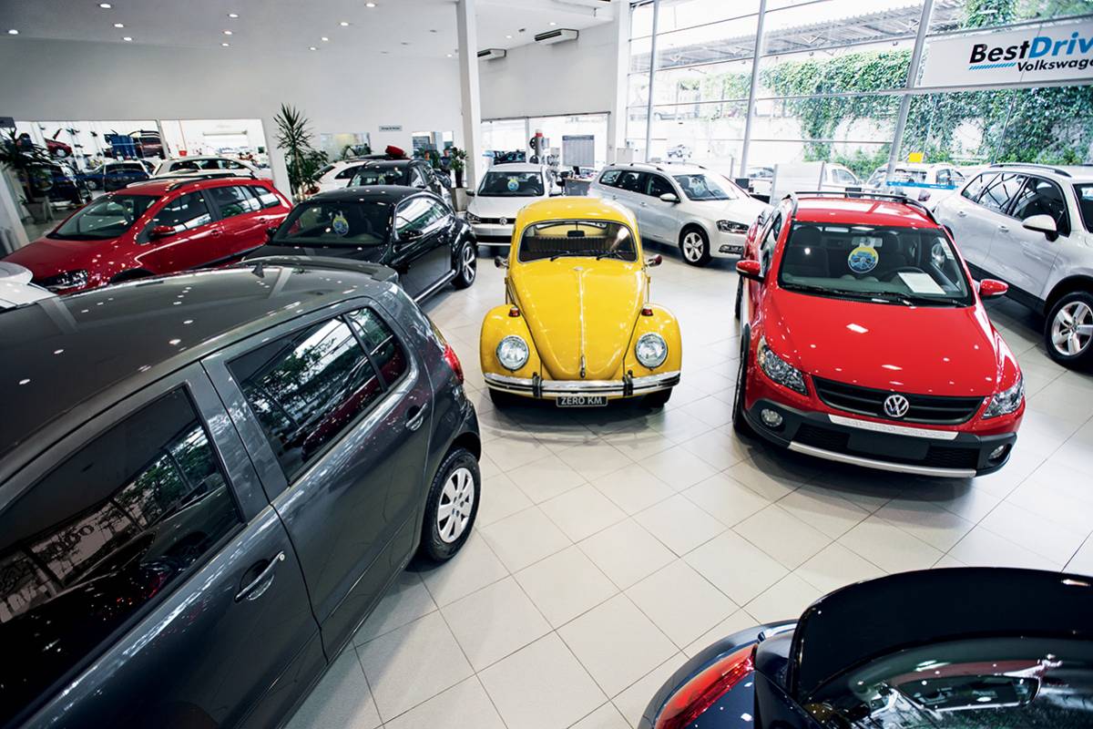 O preços dos veículos está caindo - faz sentido trocar de carro agora?