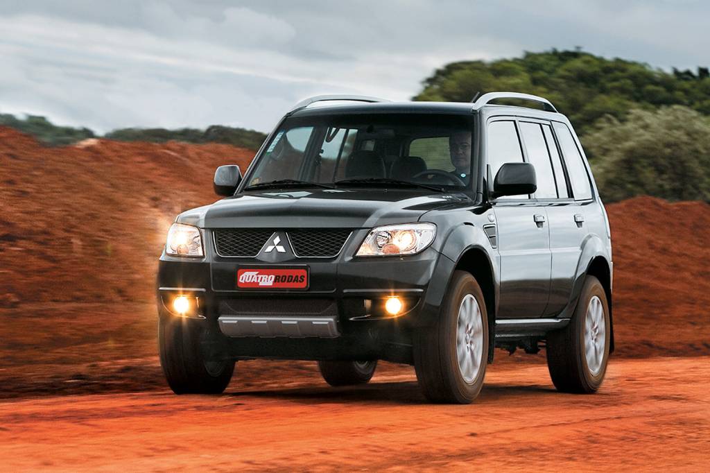 570d676282bee1142b009053qr-597-tr4-01.jpeg Mitsubishi Pajero TR4