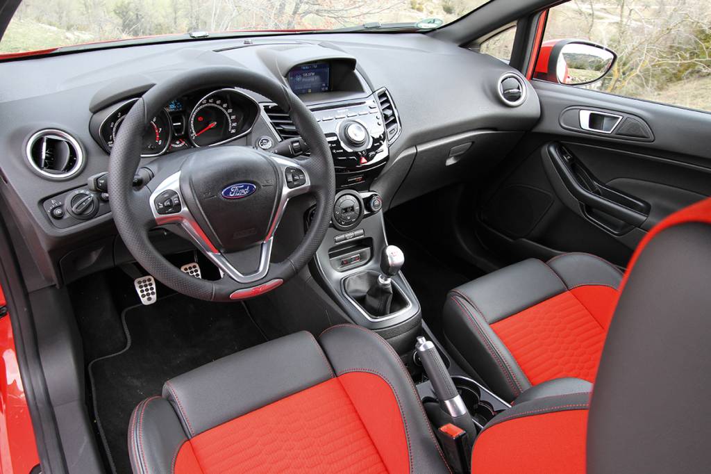 Ford Fiesta ST x Peugeot 208 GTi