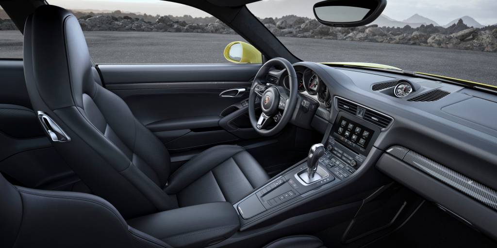 911 Turbo S interior