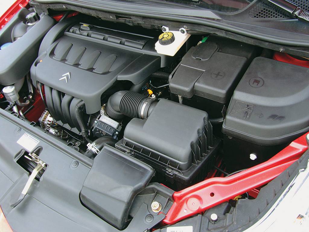 Motor do C4 VTR, modelo 2006 da Citroën, testado pela revista Quatro Rodas