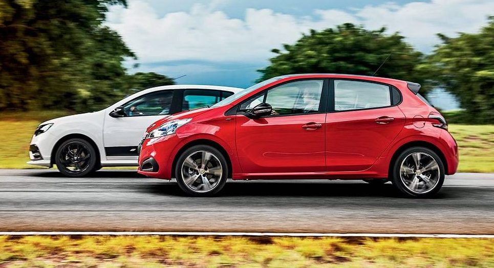 Peugeot 208 GT x Renault Sandero R.S.