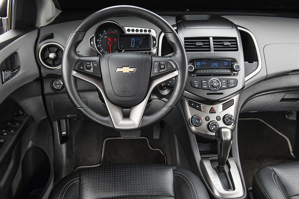 Preço de Chevrolet Sonic Sedan LTZ 1.6 (Aut) 2014: Tabela FIPE