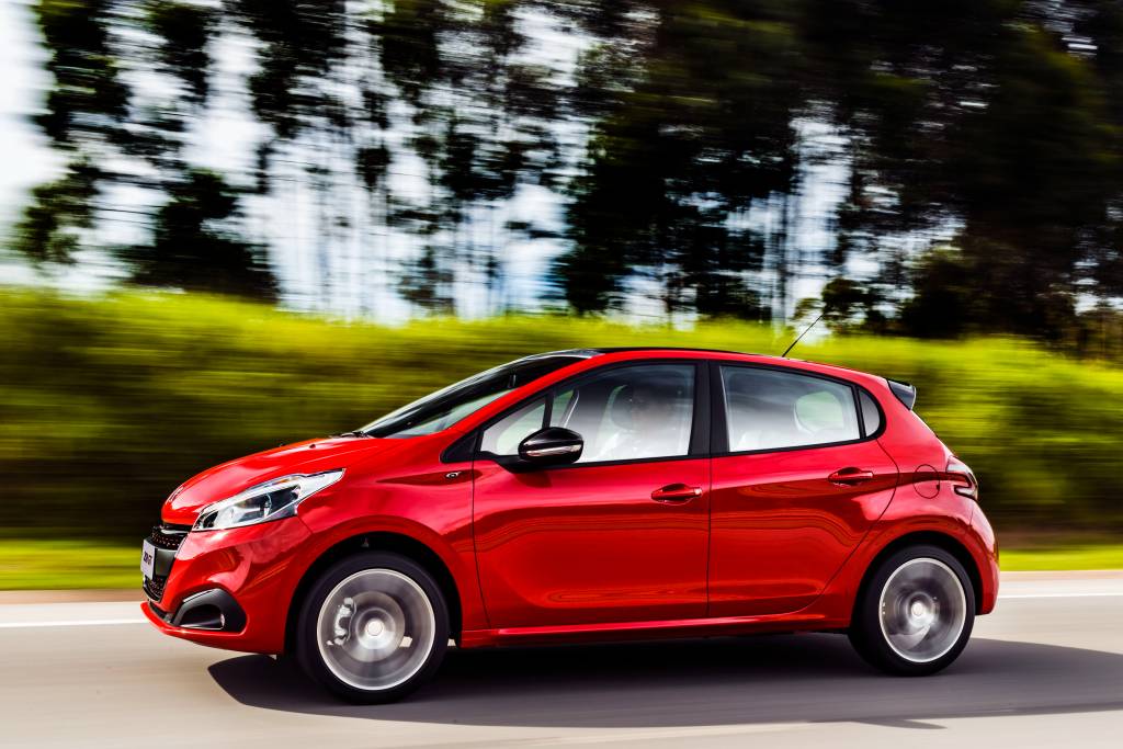 57642aae0e21634575188d53peugeot-208-gt-4.jpeg Peugeot 208 GT