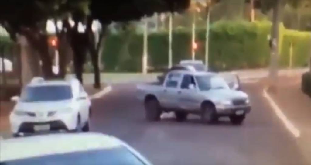 Batida entre S10 e Jetta Batida entre S10 e Jetta