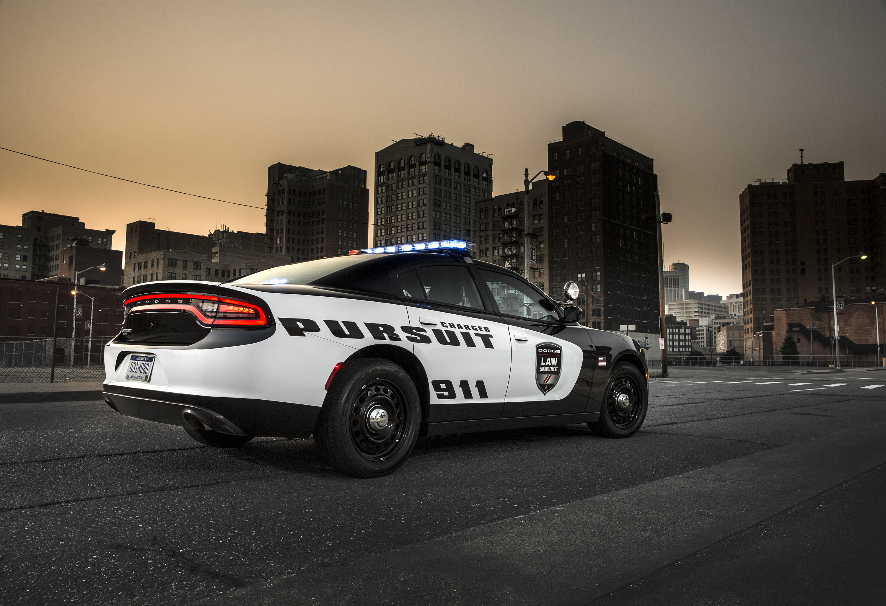 Dodge Charger Pursuit a mais impiedosa das viaturas americanas