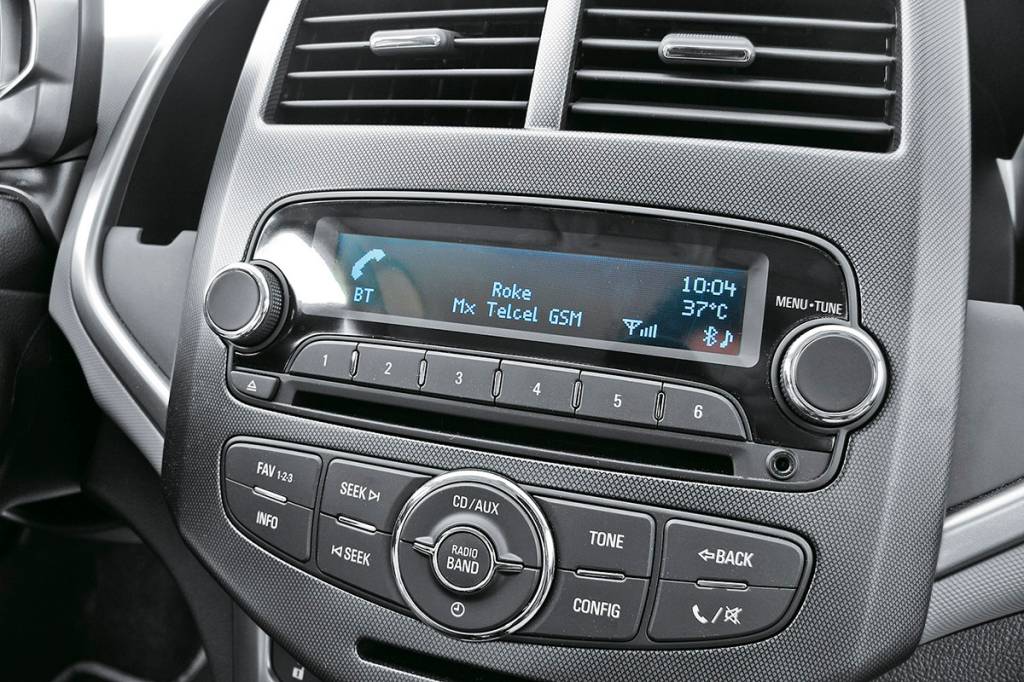 CD Player do Sonic modelo 2011 da Chevrolet, testado pela revista Quatro Rodas