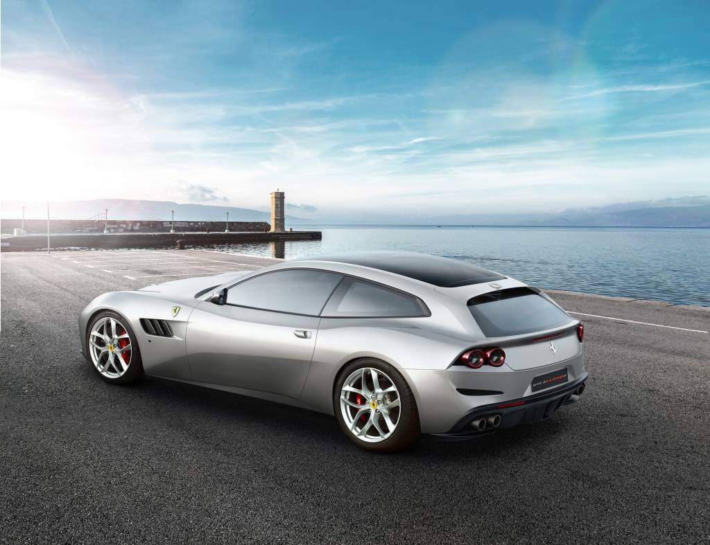 Ferrari GTC4Lusso T V8