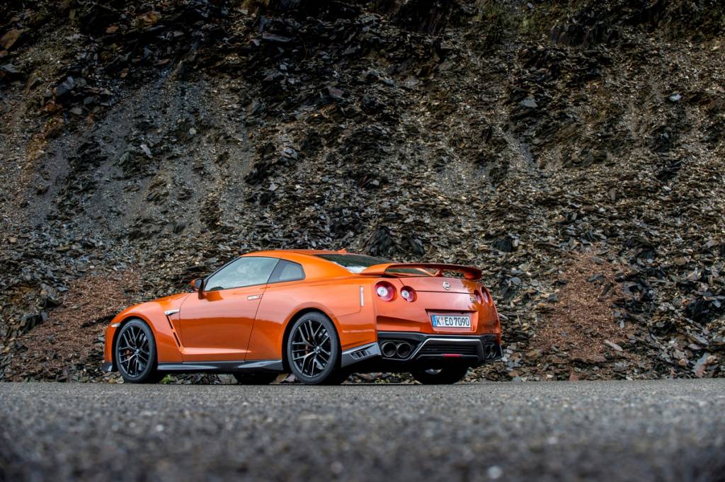 Nissan GT-R