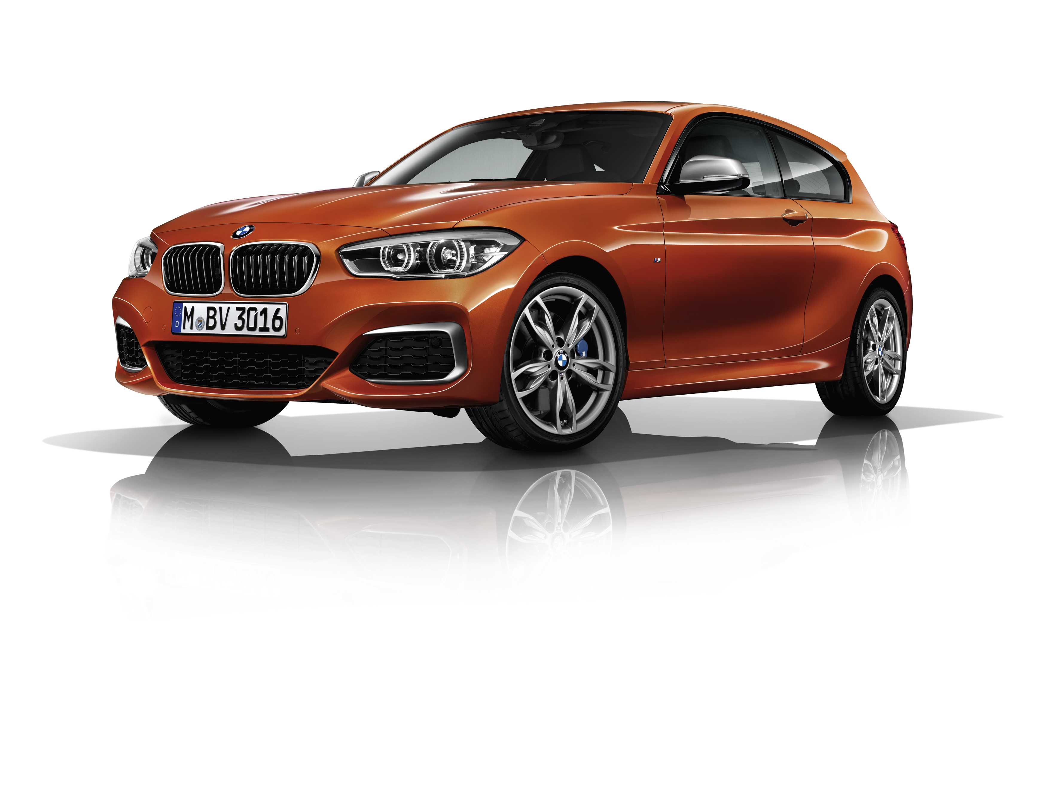 Com 340 cavalos, BMW 140i M Sport chega em dezembro por R$267.950