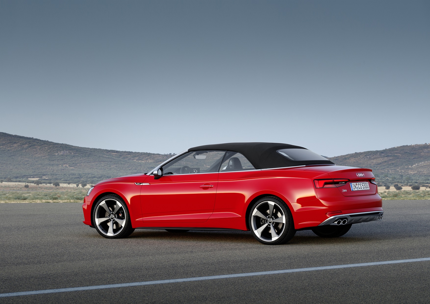 Audi A5 e S5 Cabriolet chegam para completar a família Quatro Rodas