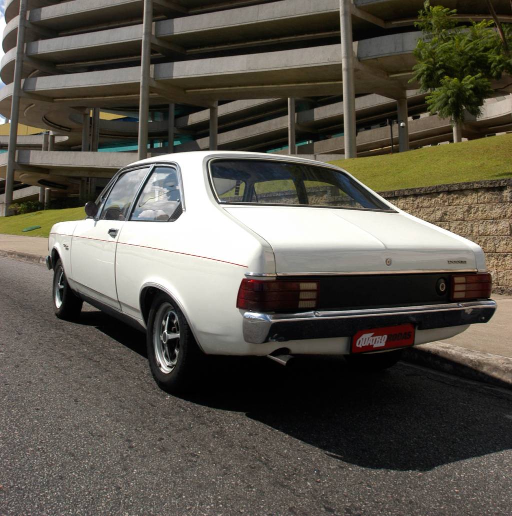 Dodge 1800 Polara