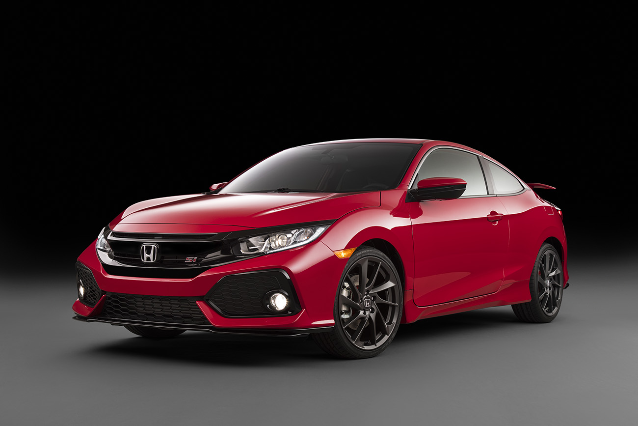 Honda exibe novo Civic Si bem próximo da versão de produção