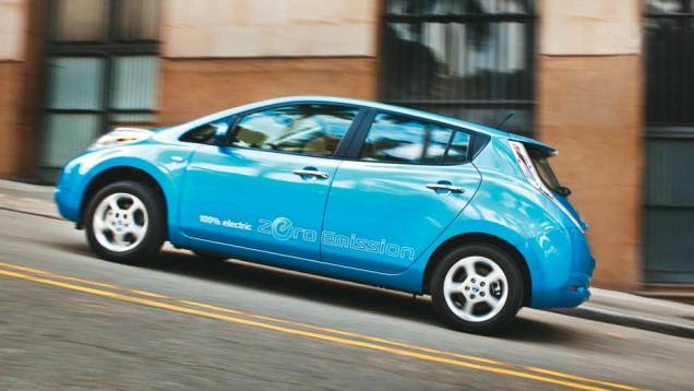 Apesar do peso elevado, o elétrico não se intimidou diante de ladeiras | <a href="https://quatrorodas.abril.com.br/salao-do-automovel/2012/carros/leaf-703954.shtml" rel="migration">Leia mais</a> Apesar do peso elevado, o elétrico não se intimidou diante de ladeiras | <a href="https://quatrorodas.abril.com.br/salao-do-automovel/2012/carros/leaf-703954.shtml" rel="migration">Leia mais</a>