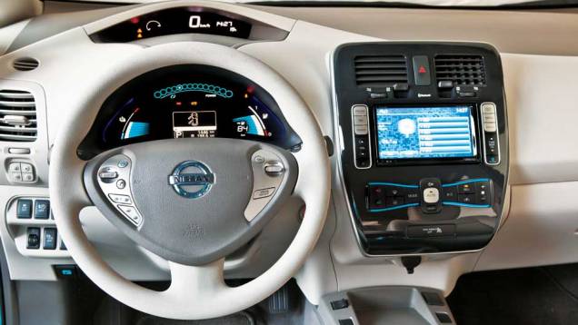 Nissan Leaf | <a href="https://quatrorodas.abril.com.br/salao-do-automovel/2012/carros/leaf-703954.shtml" rel="migration">Leia mais</a>