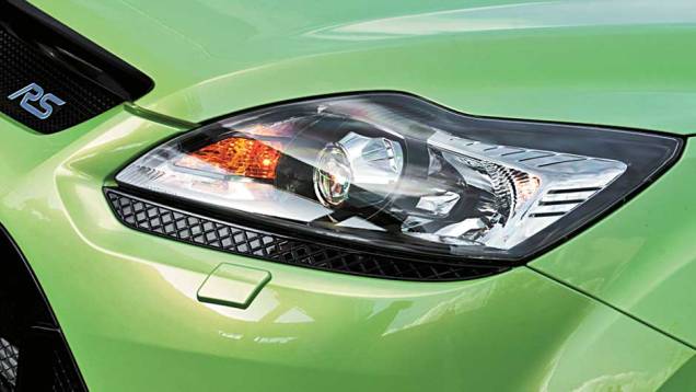 A área dos faróis foi ampliada pór uma moldura na base. <a href="https://quatrorodas.abril.com.br/carros/impressoes/ford-focus-rs-636939.shtml" rel="migration">Leia mais</a> A área dos faróis foi ampliada pór uma moldura na base. <a href="https://quatrorodas.abril.com.br/carros/impressoes/ford-focus-rs-636939.shtml" rel="migration">Leia mais</a>