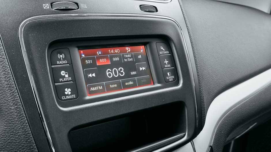 ... tela multim&iacute;dia, no console, mant&ecirc;m contato do carro com o motorista | <a href="https://quatrorodas.abril.com.br/carros/testes/fiat-freemont-640712.shtml" rel="migration">Leia mais</a>