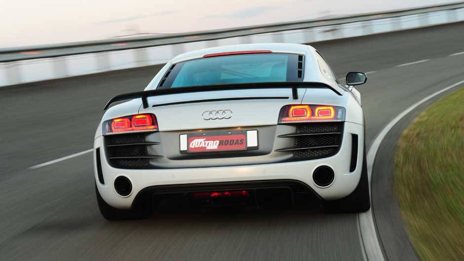 <a href="https://quatrorodas.abril.com.br/carros/testes/aud-r8-gt-641441.shtml" rel="migration">Leia mais</a>
