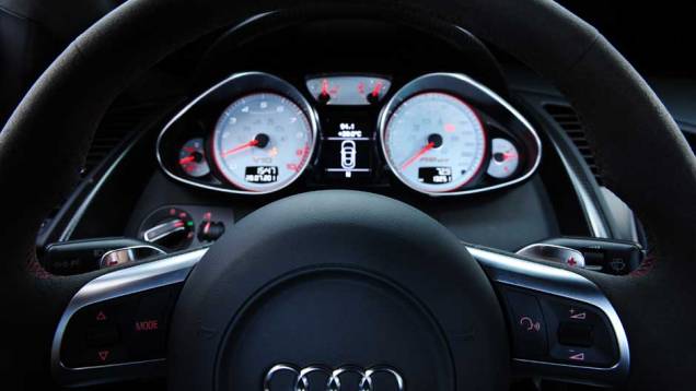 <a href="https://quatrorodas.abril.com.br/carros/testes/aud-r8-gt-641441.shtml" rel="migration">Leia mais</a> <a href="https://quatrorodas.abril.com.br/carros/testes/aud-r8-gt-641441.shtml" rel="migration">Leia mais</a>