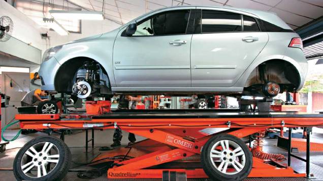 Especialistas conferiram o balanceamento... | <a href="https://quatrorodas.abril.com.br/blogs/longaduracao/2011/09/10/chevrolet-agile/" rel="migration">Leia mais</a> Especialistas conferiram o balanceamento... | <a href="https://quatrorodas.abril.com.br/blogs/longaduracao/2011/09/10/chevrolet-agile/" rel="migration">Leia mais</a>