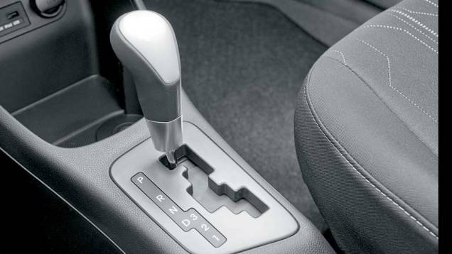 Câmbio automático é opcional | <a href="https://quatrorodas.abril.com.br/carros/testes/kia-picanto-1-0-flex-641510.shtml" rel="migration">Leia mais</a> Câmbio automático é opcional | <a href="https://quatrorodas.abril.com.br/carros/testes/kia-picanto-1-0-flex-641510.shtml" rel="migration">Leia mais</a>
