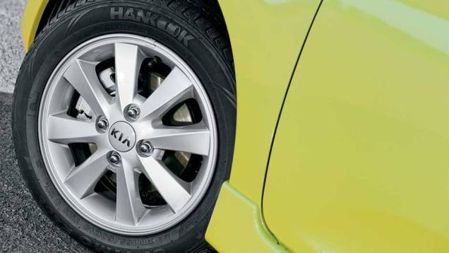e rodas de liga leve dão um ar mais esportivo ao Picanto | <a href="https://quatrorodas.abril.com.br/carros/testes/kia-picanto-1-0-flex-641510.shtml" rel="migration">Leia mais</a> e rodas de liga leve dão um ar mais esportivo ao Picanto | <a href="https://quatrorodas.abril.com.br/carros/testes/kia-picanto-1-0-flex-641510.shtml" rel="migration">Leia mais</a>