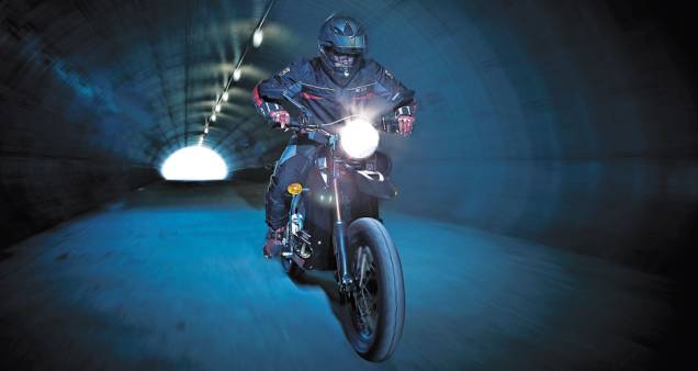 As elétricas podem ser a luz no fim do túnel para as motos.