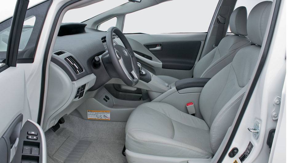 Espa&ccedil;o &eacute; quase... | <a href="https://quatrorodas.abril.com.br/salao-do-automovel/2012/carros/prius-703953.shtml" rel="migration">Leia mais</a>