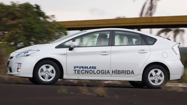 Toyota Prius | <a href="https://quatrorodas.abril.com.br/salao-do-automovel/2012/carros/prius-703953.shtml" rel="migration">Leia mais</a> Toyota Prius | <a href="https://quatrorodas.abril.com.br/salao-do-automovel/2012/carros/prius-703953.shtml" rel="migration">Leia mais</a>