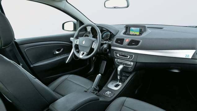 Interior é quase o mesmo do Fluence comum,... Interior é quase o mesmo do Fluence comum,...