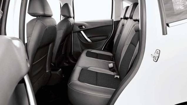 Espaço para as pernas é insuficiente | <a href="https://quatrorodas.abril.com.br/salao-do-automovel/2012/carros/c3-704048.shtml" rel="migration">Leia mais</a> Espaço para as pernas é insuficiente | <a href="https://quatrorodas.abril.com.br/salao-do-automovel/2012/carros/c3-704048.shtml" rel="migration">Leia mais</a>