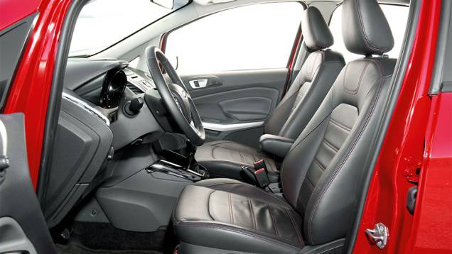 Espaço para cabeça, ombros e pernas... | <a href="https://quatrorodas.abril.com.br/carros/testes/ford-ecosport-freestyle-1-6-16v-699470.shtml" rel="migration">Leia mais</a> Espaço para cabeça, ombros e pernas... | <a href="https://quatrorodas.abril.com.br/carros/testes/ford-ecosport-freestyle-1-6-16v-699470.shtml" rel="migration">Leia mais</a>