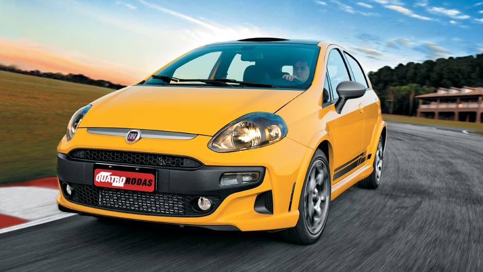 Versão T-Jet ganhou novos adereços para diferenciá-la | <a href="https://quatrorodas.abril.com.br/carros/testes/fiat-punto-699955.shtml" rel="migration">Leia mais</a>