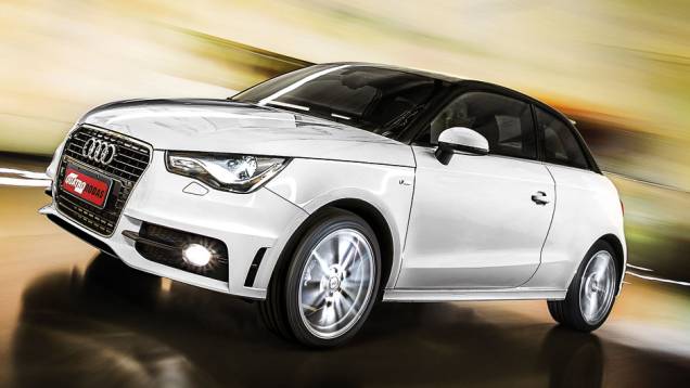 Versão Sport tem para-choque frontal exclusivo | <a href="https://quatrorodas.abril.com.br/carros/testes/audi-a1-sport-704018.shtml" rel="migration">Leia mais</a> Versão Sport tem para-choque frontal exclusivo | <a href="https://quatrorodas.abril.com.br/carros/testes/audi-a1-sport-704018.shtml" rel="migration">Leia mais</a>