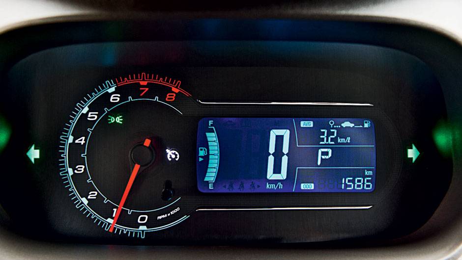 Velocímetro digital facilita a leitura | <a href="https://quatrorodas.abril.com.br/carros/testes/chevrolet-cobalt-ltz-1-8-automatico-703934.shtml" rel="migration">Leia mais</a> | <a href="https://quatrorodas.abril.com.br/carros/comparativos/sedas-automaticos-cobalt-x-si" rel="migration"></a>
