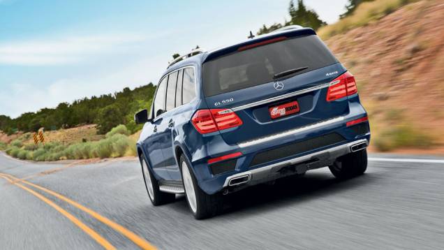 Lanternas traseiras perderam as faixas horizontais brancas para ganhar iluminação por lâmpadas de led | <a href="https://quatrorodas.abril.com.br/carros/impressoes/mercedes-benz-gl-550-704560.shtml" rel="migration">Leia mais</a> Lanternas traseiras perderam as faixas horizontais brancas para ganhar iluminação por lâmpadas de led | <a href="https://quatrorodas.abril.com.br/carros/impressoes/mercedes-benz-gl-550-704560.shtml" rel="migration">Leia mais</a>
