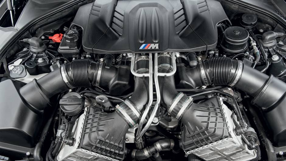 <a href="https://quatrorodas.abril.com.br/carros/comparativos/bmw-m5-x-mercedes-benz-63-amg-737606.shtml" rel="migration">Leia mais</a>